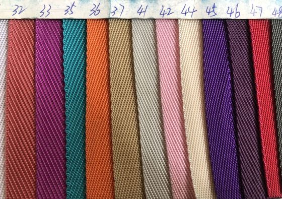 El material utilizado para la fabricación de la fibra de polipropileno de Herribone 20 mm 25 mm ISO14001