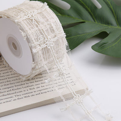 Cinturón de malla de poliéster brillante de 50 mm con cinta de jacquard floral