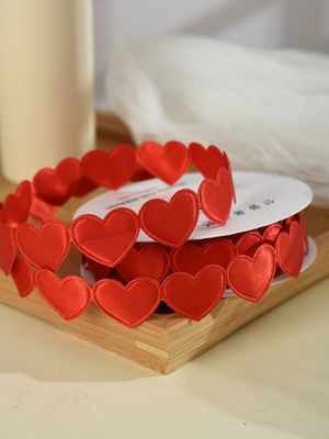1.5cm*9m 2.5cm*9m Forma de corazón el día de San Valentín cinta de regalo de poliéster para el embalaje de regalo de lujo